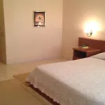 Akropoli Hotel Kryemedhej