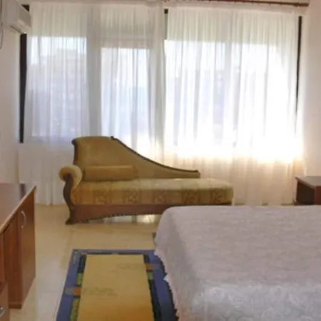 Akropoli Otel 3*