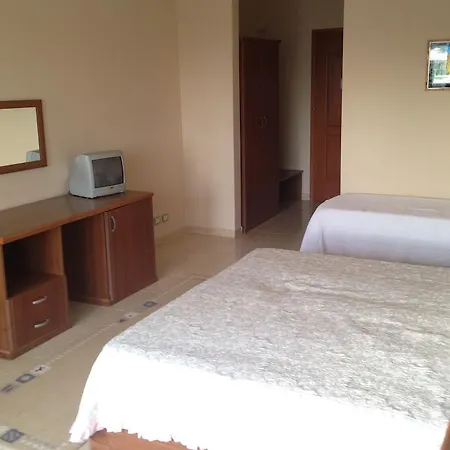 Akropoli 酒店 Kryemëdhej