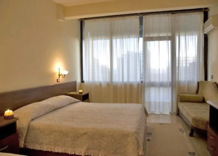 Hotel Akropoli 3*
