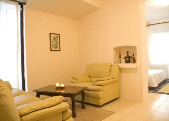 Akropoli 3* Kryemëdhej