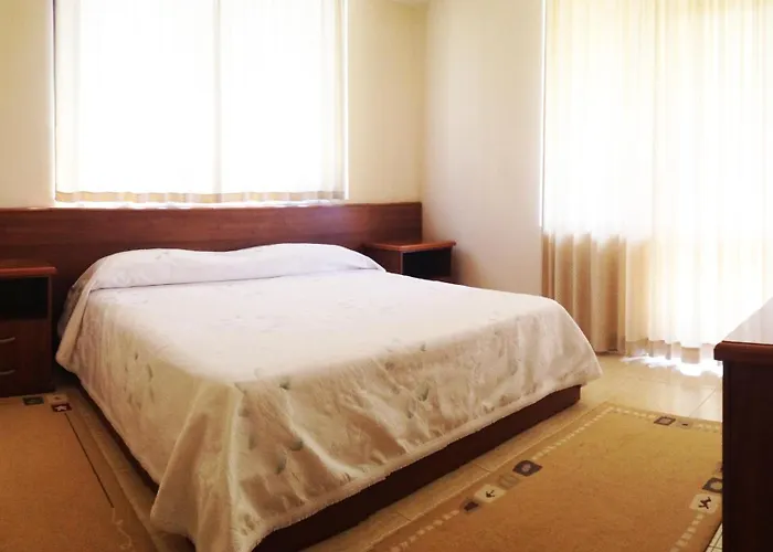 Akropoli Hotel Kryemëdhej